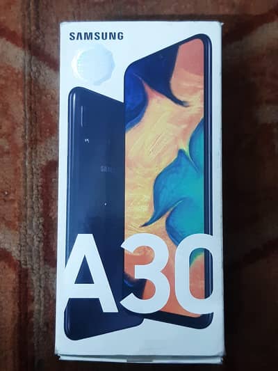 10 by 10 condition Samsung a30 with box Single hand used phone