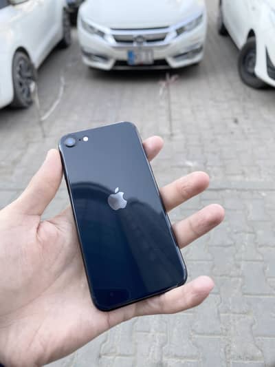 (03312755567).   Iphone SE 3 2022 Factory Unlocked