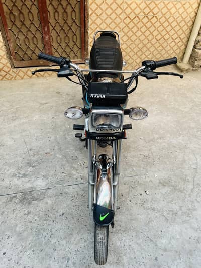 Honda 125 2022 model full okay genuine condition genman Tanki tapa b h