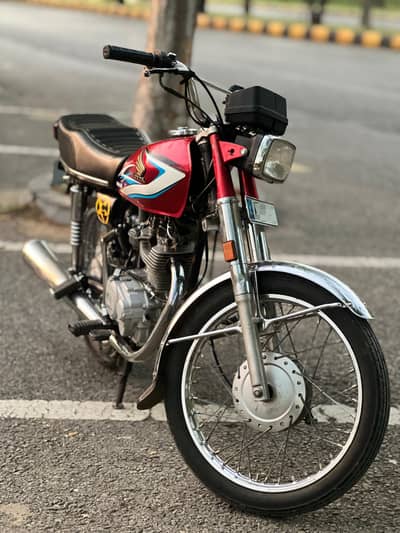 Honda CG125 Red - 2015 Model - Islamabad Number