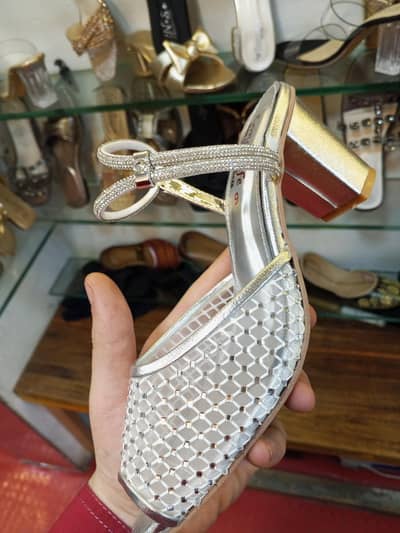 rehmanuahllah906@gmail. com