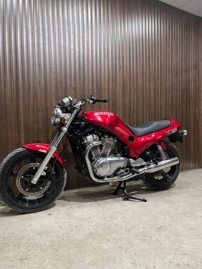 Suzuki heavy bike 800cc amazing condition