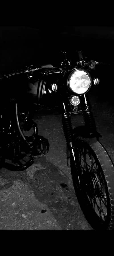 Cafe Racer modified Cd70 (with all genuine parts)