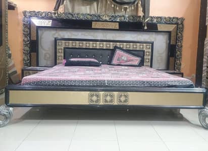 Luxury Gold & Black Ornate 5-Piece Bedroom Set - Excellent Condition!