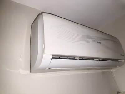Haier 1 ton DC invertor Hot & Cool