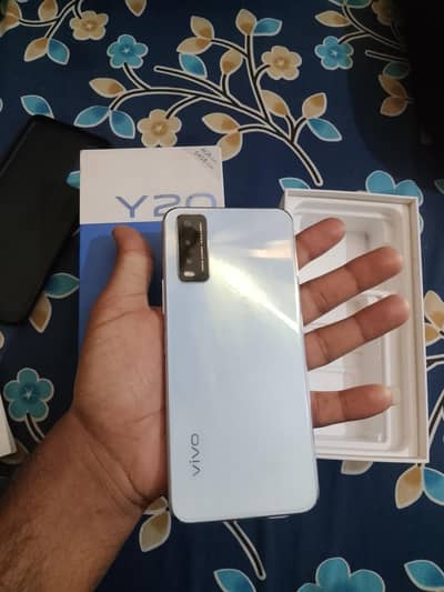 Vivo y20 4GB 64 GB condition 10 by 8 bilkul theek h