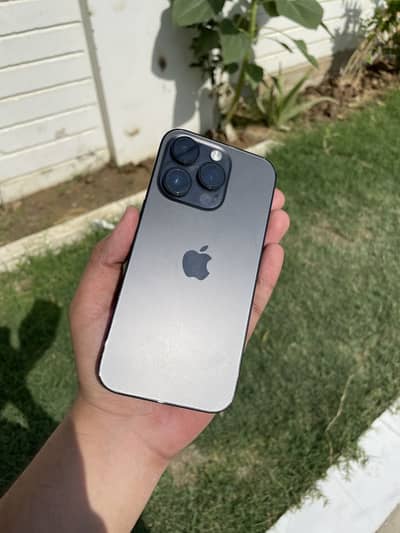 iPhone 14 Pro 256gb (4 month sim time)