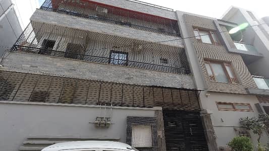 4 BED DD 2nd PORTION WITH ROOF FOR SALE IN GULSHAN E IQBAL BLOCK 13/D2