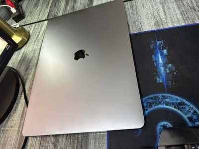 MacBook Pro 2019 10/10 condition