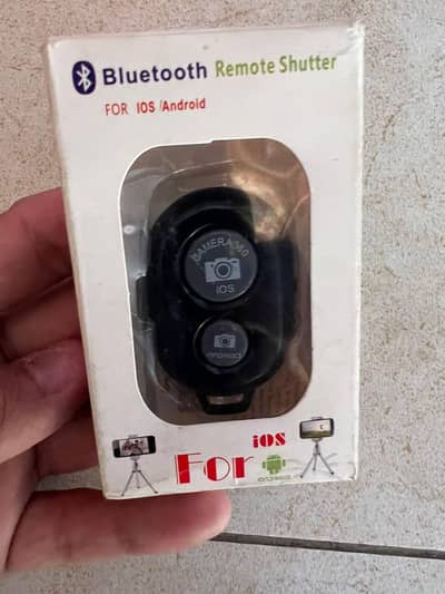 Bluetooth Remote Shutter for iPhone & Android – New Box Pack