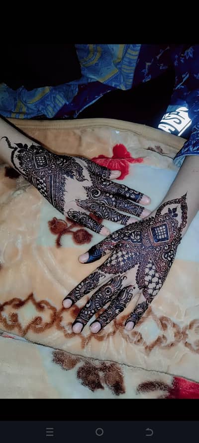mehndi artist
