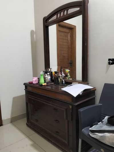 dressing table