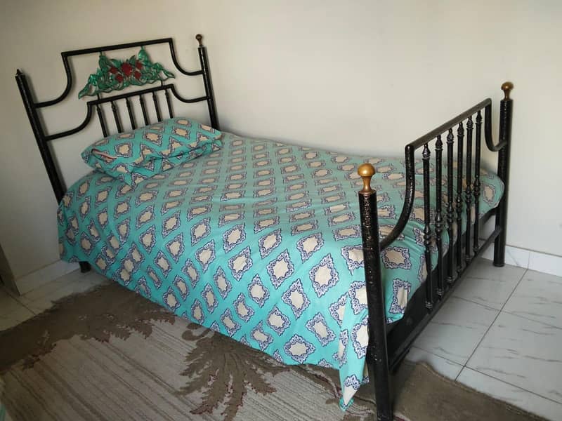 Iron rod Bed 1