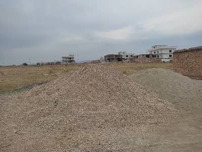 25x40 4 Marla Street 12 corner plot for Sale G-14/1