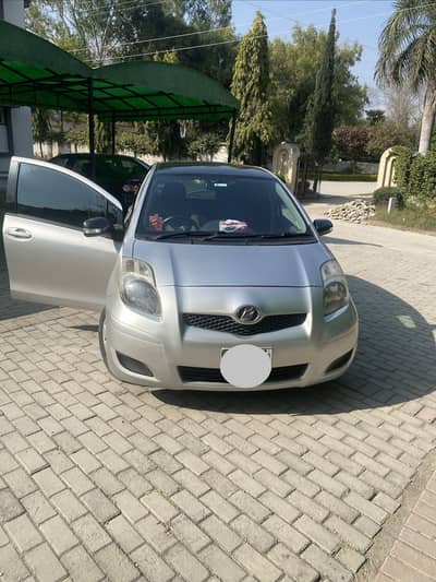Toyota Vitz 1000 CC