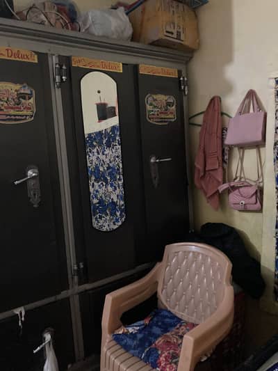 10 x 9 condition one door break