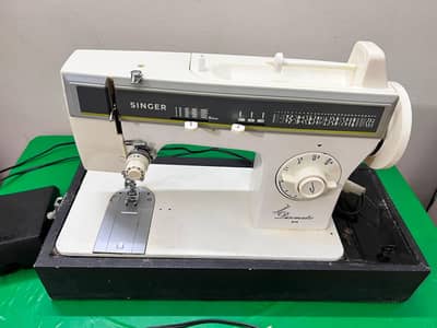 SINGER DISCMATIC  SEWING MACHINE
