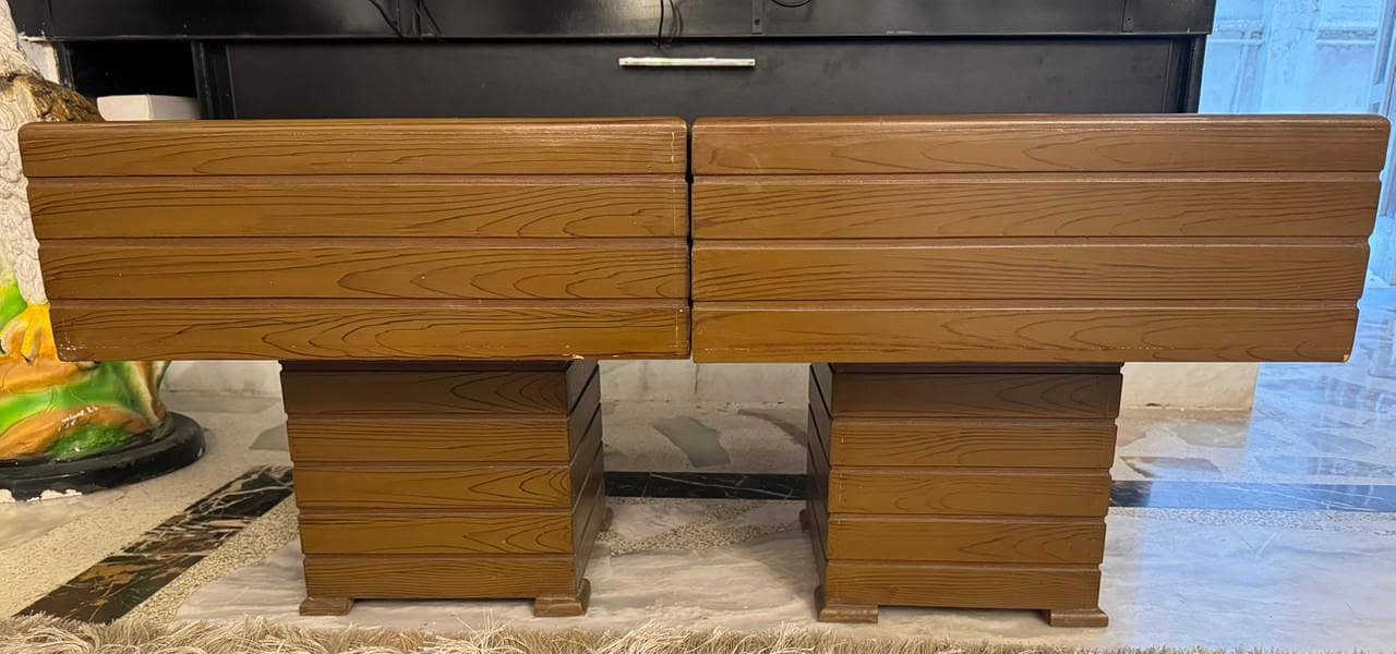 center and side table 0