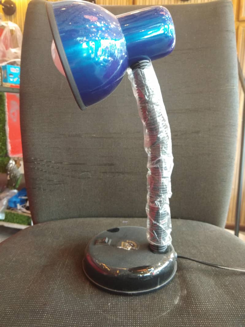 Flexible LED Study Lamp-Adjustable Desk Light for Students (new). 1