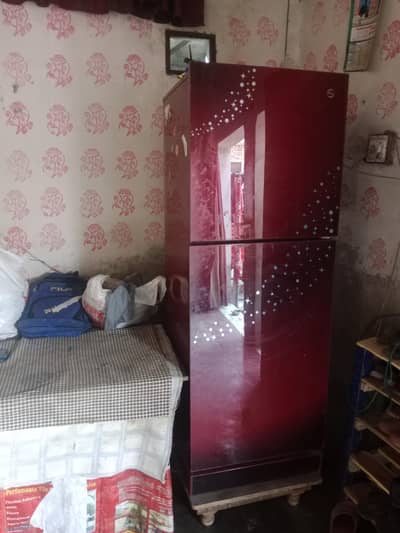 بیل کمپنی کی فرج ہے گلاس ڈور کالا پہاڑ میں