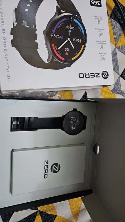 zero Luna Smartwatch like new few days use