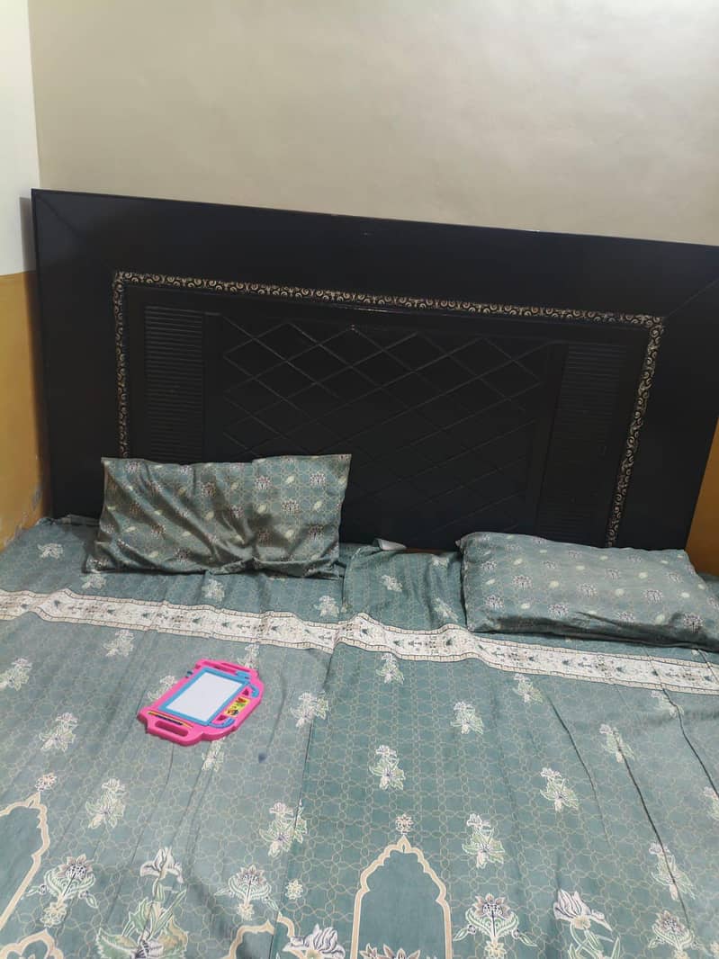 Bed WITH SIDE TABLES 12