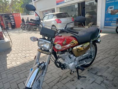 Honda 125 Golden edition
