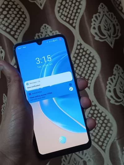 v23e 8/256 GB brand new