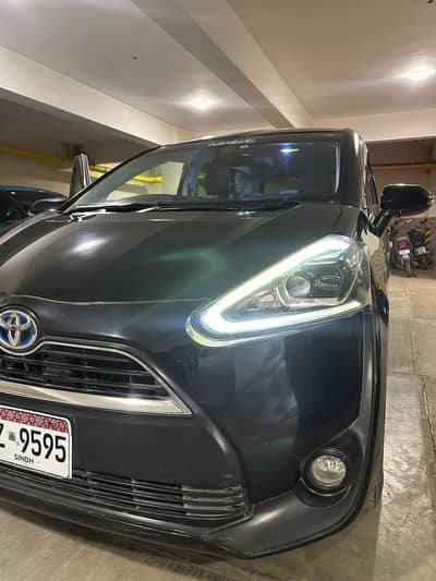 TOYOTA SIENTA G-LED