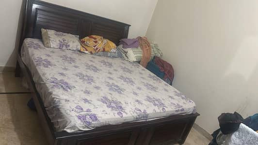 Sheesham wood King Size Bed and lamination 2 Door Wardrobe