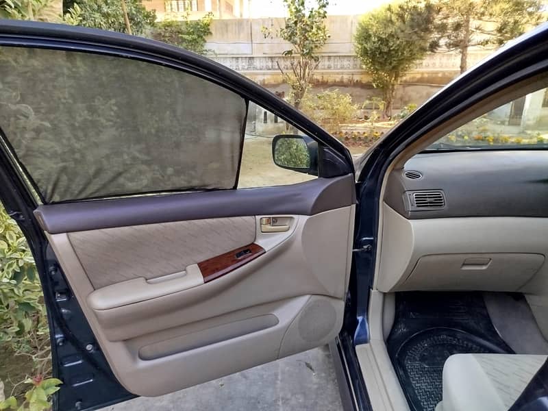 Corolla Altis Automatic 4