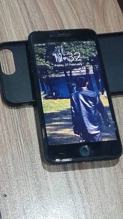 Iphone 7 plus official pta approved urgent sale 03436501516