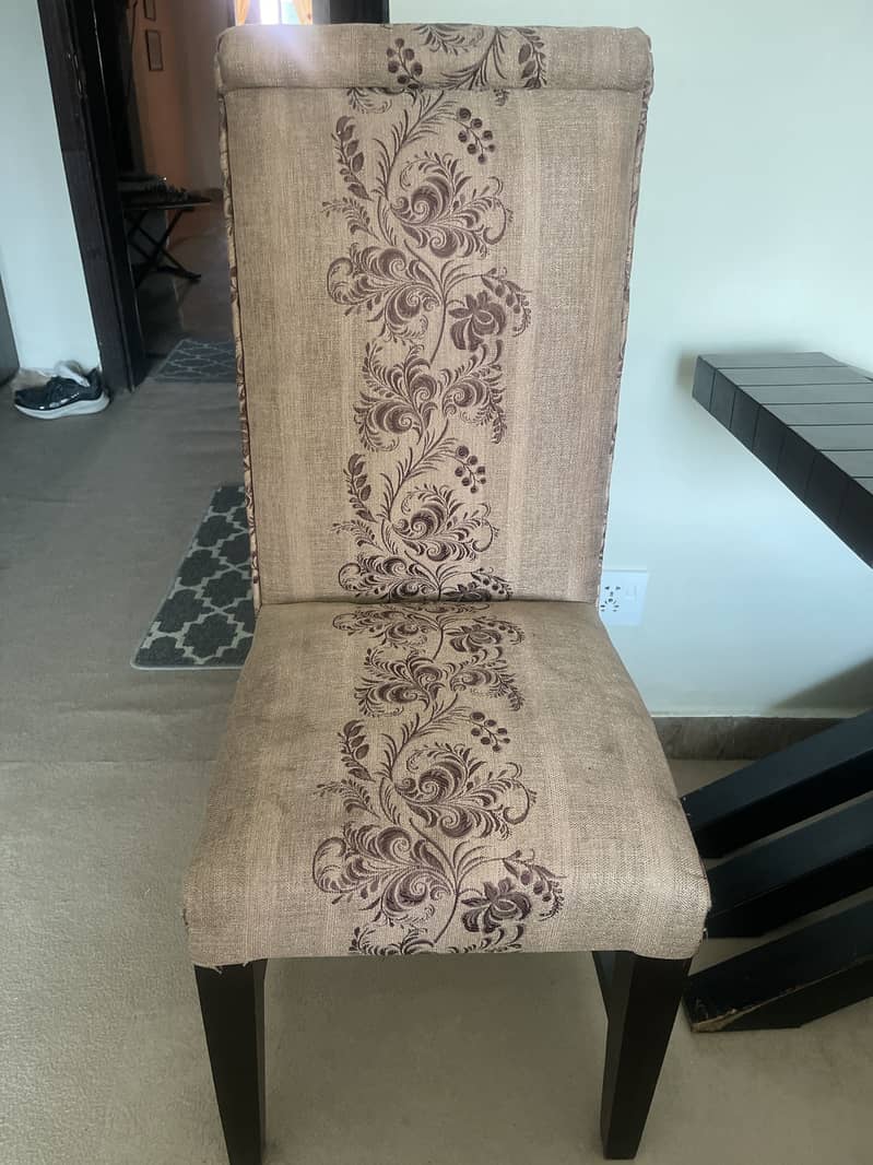 Dining table and chairs 6