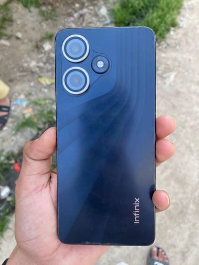 Infinix hot 30 8/128 All oK with box charger