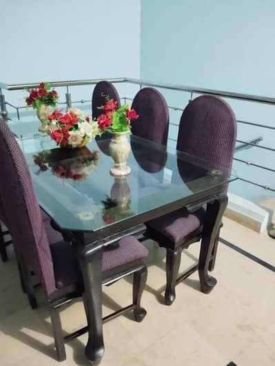 Dinning table with 6 chairs