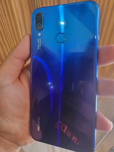 Huawei nova3i