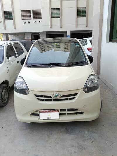 Daihatsu Mira 2012