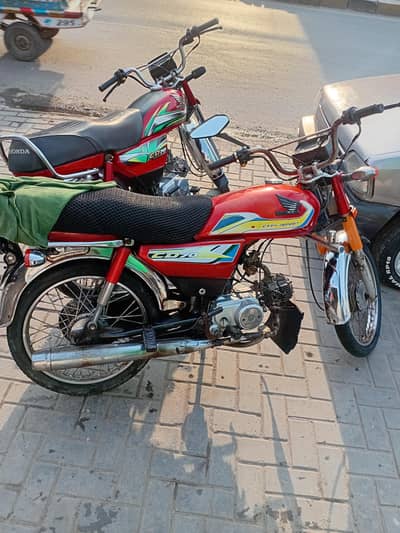 Honda CD70 2012 model