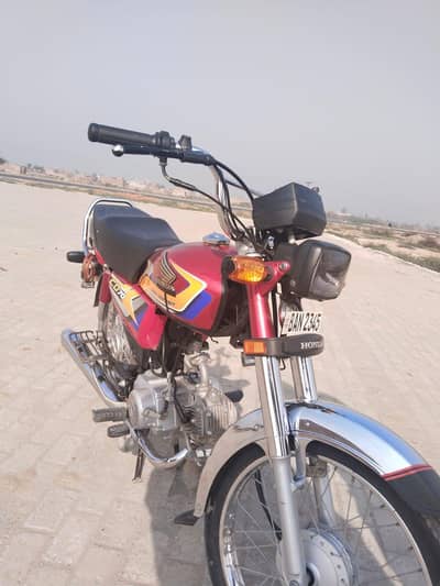 Honda CD 70 2025 | 4039 KM | First Owner | Faisalabad Registered