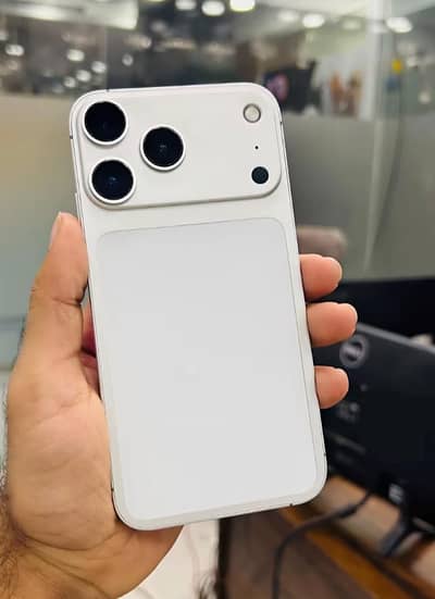 iphone xr convert into 17 pro action body