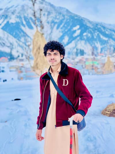 aoa I need a job check in description 03421035355 call or WhatsApp