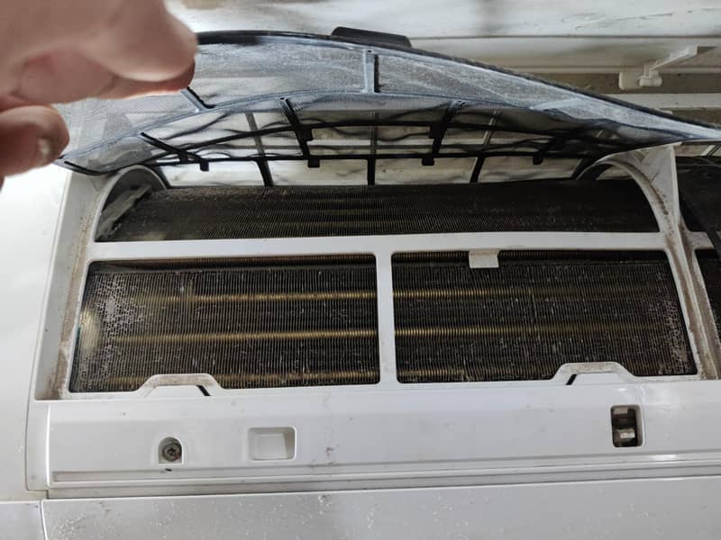 Haier one ton split ac 8