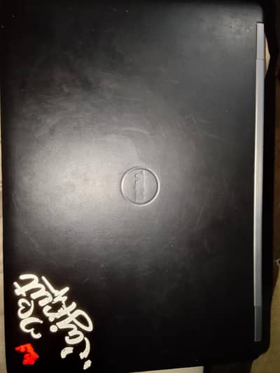 Dell latitude laptop 8gb 256gb grafic card core i5 6 generation