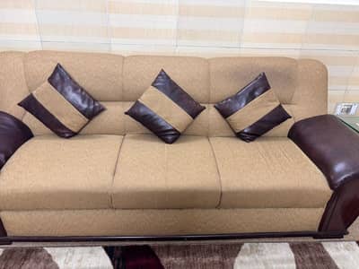 8 seat sofa set with table. URGENT