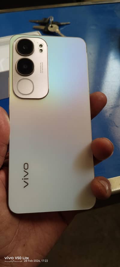 vivo y19s for sale 6/128  almost 3 mAh warnty comple box