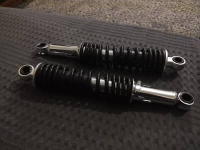 Suzuki GS 150 Back jumps