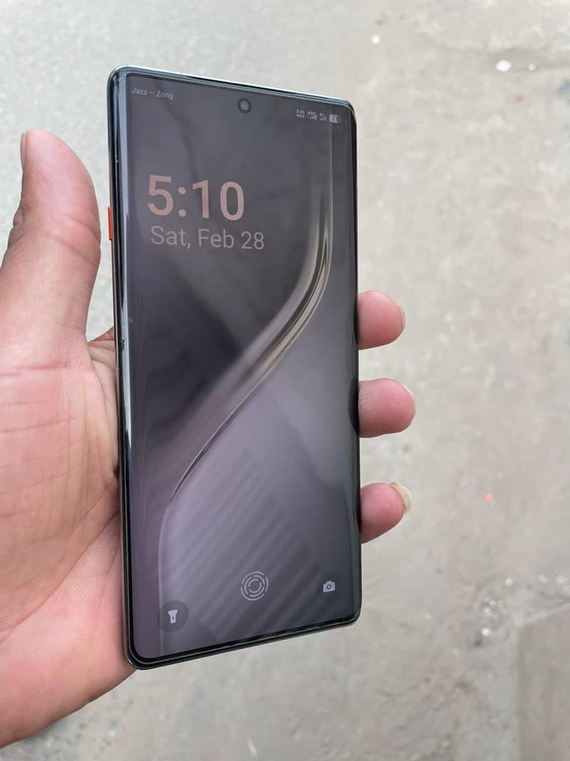 Tecno Camon 40 pro 2