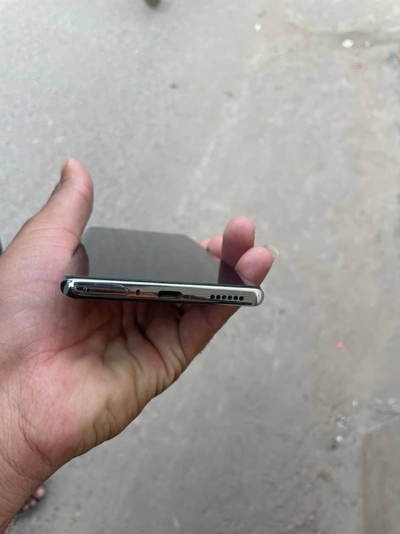 Tecno Camon 40 pro 3