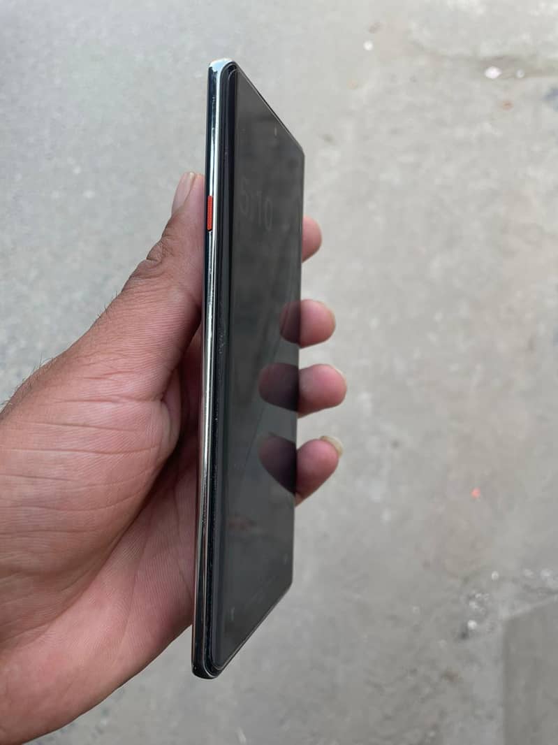 Tecno Camon 40 pro 5