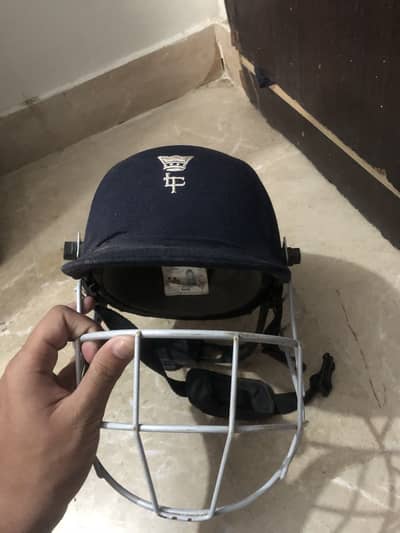 Junior Cricket Helmet – Under 11 Boys – With Grill – Good Condition